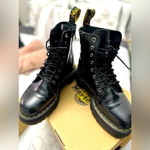 Dr Martens. Platform, laces, zipper & unisex